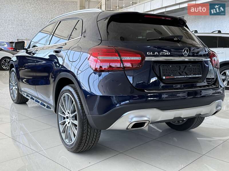 Внедорожник / Кроссовер Mercedes-Benz GLA-Class 2019 в Одессе