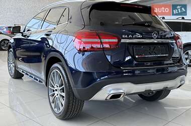 Внедорожник / Кроссовер Mercedes-Benz GLA-Class 2019 в 