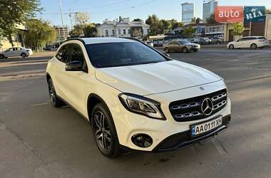 Внедорожник / Кроссовер Mercedes-Benz GLA-Class 2017 в 