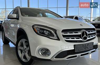 Позашляховик / Кросовер Mercedes-Benz GLA-Class 2019 в 