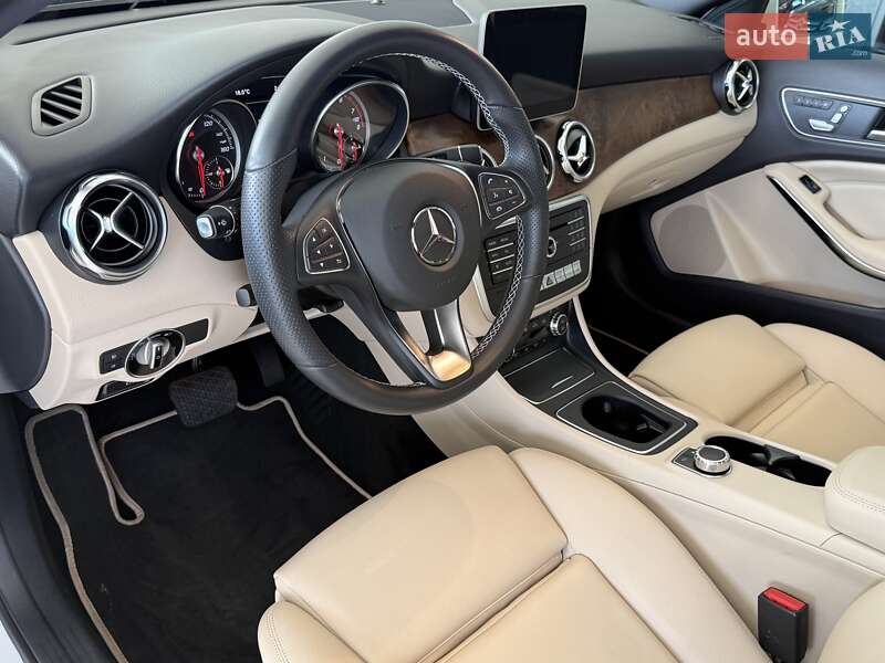 Внедорожник / Кроссовер Mercedes-Benz GLA-Class 2019 в Одессе
