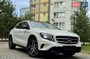 Позашляховик / Кросовер Mercedes-Benz GLA-Class 2015 в 