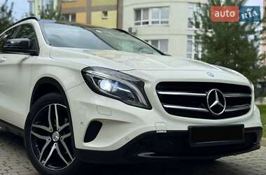 Позашляховик / Кросовер Mercedes-Benz GLA-Class 2015 в 