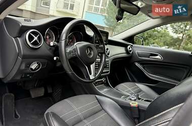 Позашляховик / Кросовер Mercedes-Benz GLA-Class 2015 в 