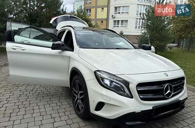 Позашляховик / Кросовер Mercedes-Benz GLA-Class 2015 в 