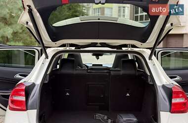 Позашляховик / Кросовер Mercedes-Benz GLA-Class 2015 в 
