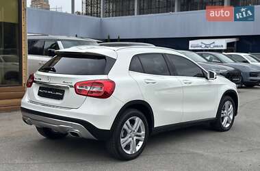 Внедорожник / Кроссовер Mercedes-Benz GLA-Class 2016 в 