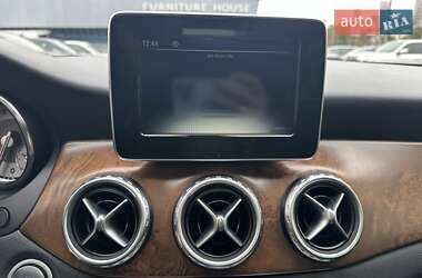 Внедорожник / Кроссовер Mercedes-Benz GLA-Class 2016 в 