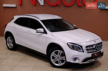 Позашляховик / Кросовер Mercedes-Benz GLA-Class 2018 в 