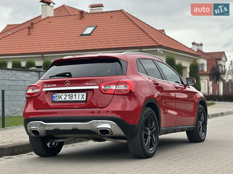 Внедорожник / Кроссовер Mercedes-Benz GLA-Class 2018 в Ровно