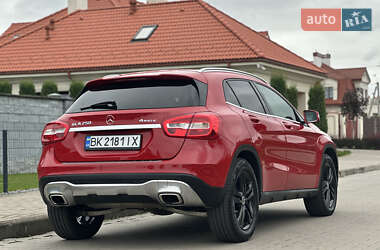 Позашляховик / Кросовер Mercedes-Benz GLA-Class 2018 в 