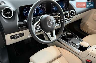 Внедорожник / Кроссовер Mercedes-Benz GLA-Class 2022 в 