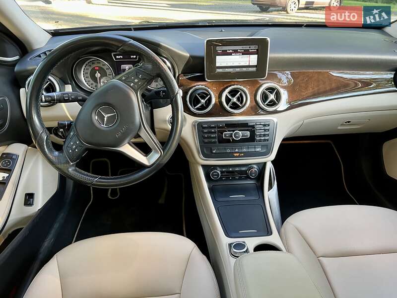 Внедорожник / Кроссовер Mercedes-Benz GLA-Class 2015 в Харькове