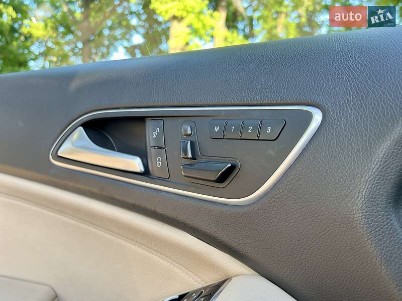 Внедорожник / Кроссовер Mercedes-Benz GLA-Class 2015 в Харькове