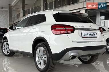 Внедорожник / Кроссовер Mercedes-Benz GLA-Class 2019 в 