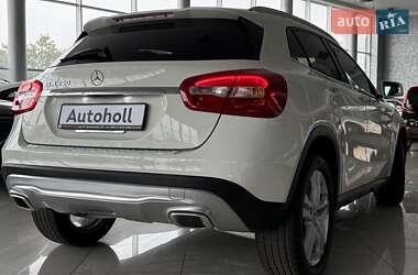 Внедорожник / Кроссовер Mercedes-Benz GLA-Class 2017 в 