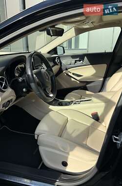 Внедорожник / Кроссовер Mercedes-Benz GLA-Class 2016 в 
