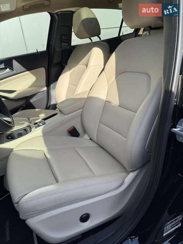 Внедорожник / Кроссовер Mercedes-Benz GLA-Class 2016 в Харькове