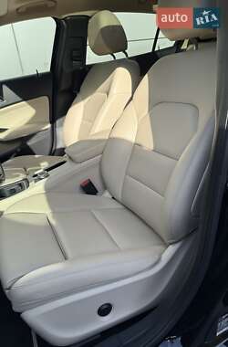 Внедорожник / Кроссовер Mercedes-Benz GLA-Class 2016 в 