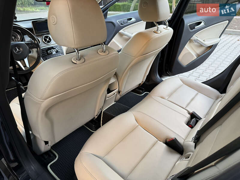 Внедорожник / Кроссовер Mercedes-Benz GLA-Class 2014 в Одессе