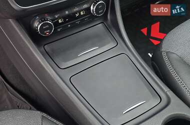 Внедорожник / Кроссовер Mercedes-Benz GLA-Class 2014 в 
