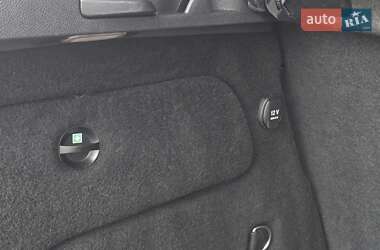 Внедорожник / Кроссовер Mercedes-Benz GLA-Class 2014 в 