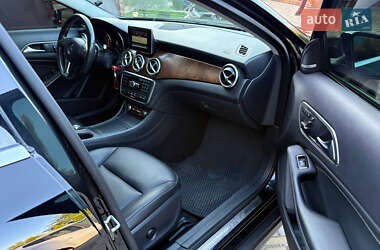 Позашляховик / Кросовер Mercedes-Benz GLA-Class 2015 в 