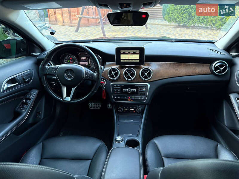 Внедорожник / Кроссовер Mercedes-Benz GLA-Class 2015 в Киеве
