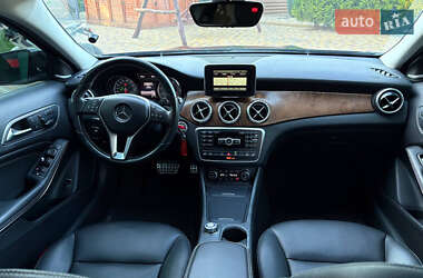 Позашляховик / Кросовер Mercedes-Benz GLA-Class 2015 в 