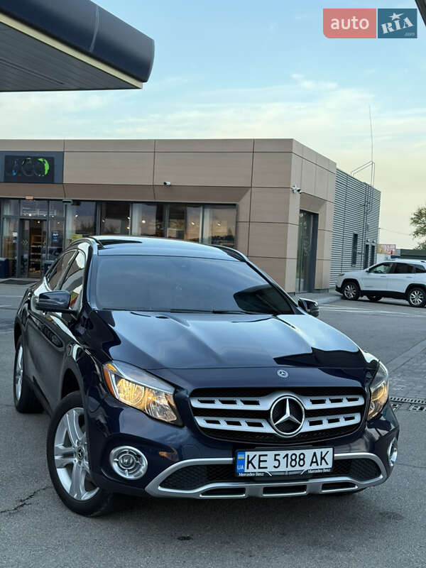 Внедорожник / Кроссовер Mercedes-Benz GLA-Class 2017 в Днепре