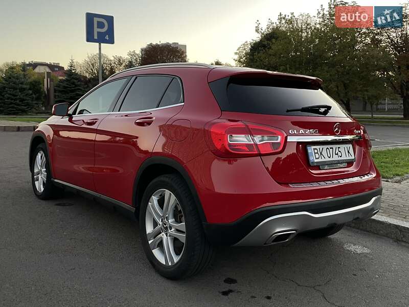 Внедорожник / Кроссовер Mercedes-Benz GLA-Class 2018 в Львове