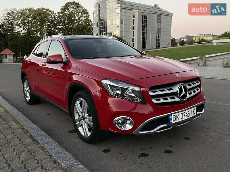 Внедорожник / Кроссовер Mercedes-Benz GLA-Class 2018 в Львове