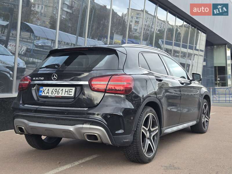 Внедорожник / Кроссовер Mercedes-Benz GLA-Class 2015 в Киеве