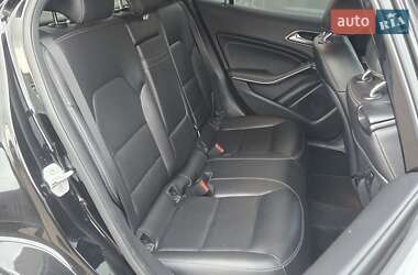 Внедорожник / Кроссовер Mercedes-Benz GLA-Class 2015 в 