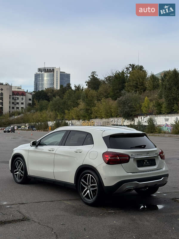 Внедорожник / Кроссовер Mercedes-Benz GLA-Class 2017 в Киеве фото 6 Внедорожник / Кроссовер Mercedes-Benz GLA-Class 2017 в Киеве