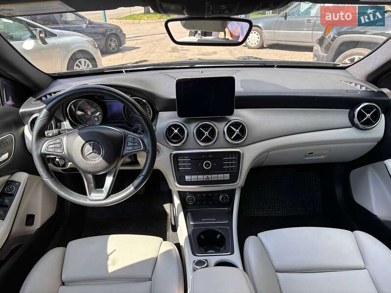 Внедорожник / Кроссовер Mercedes-Benz GLA-Class 2019 в Полтаве