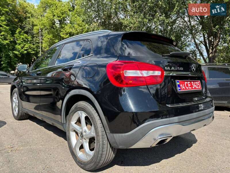 Внедорожник / Кроссовер Mercedes-Benz GLA-Class 2019 в Полтаве