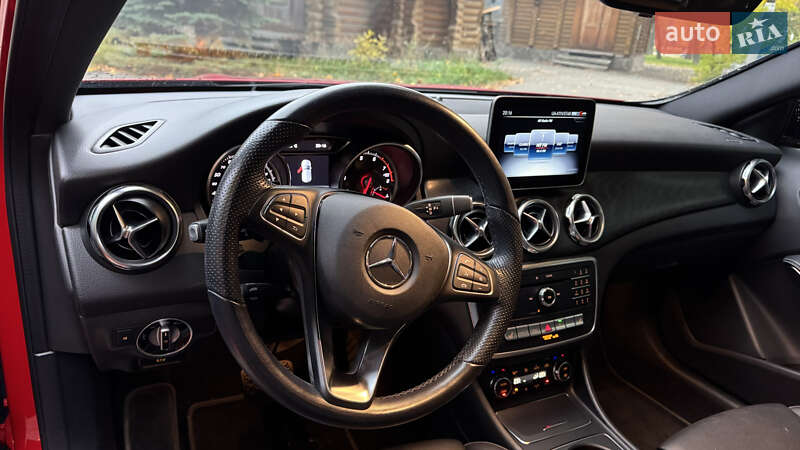 Позашляховик / Кросовер Mercedes-Benz GLA-Class 2019 в Києві