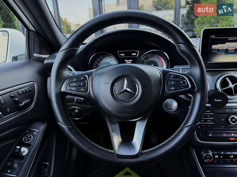 Позашляховик / Кросовер Mercedes-Benz GLA-Class 2016 в Києві