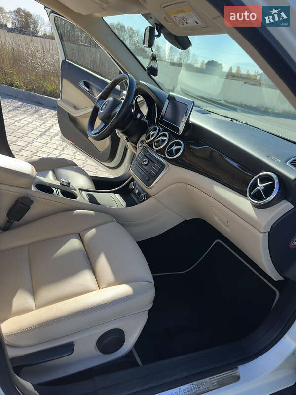 Позашляховик / Кросовер Mercedes-Benz GLA-Class 2015 в Тернополі