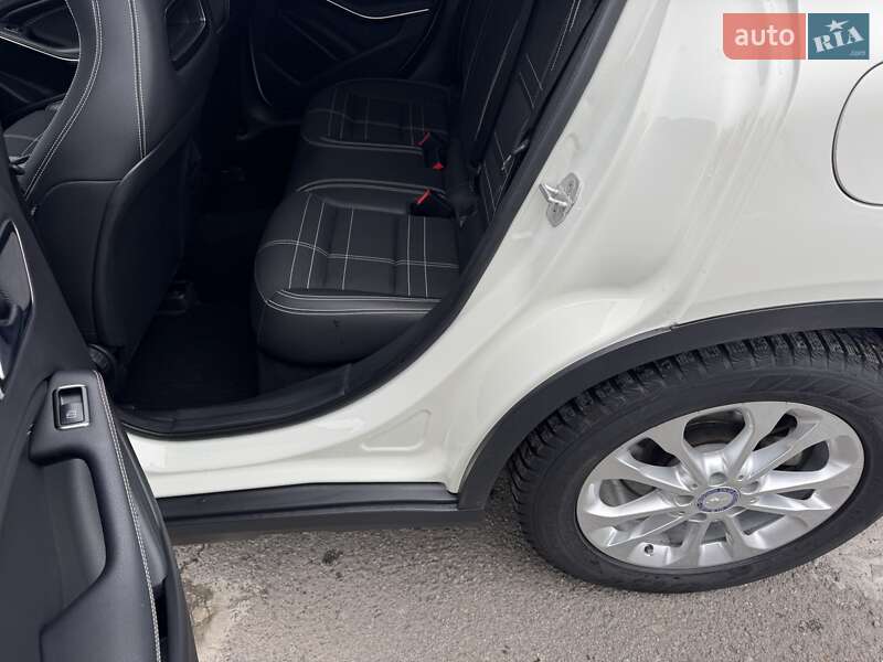 Внедорожник / Кроссовер Mercedes-Benz GLA-Class 2016 в Тернополе