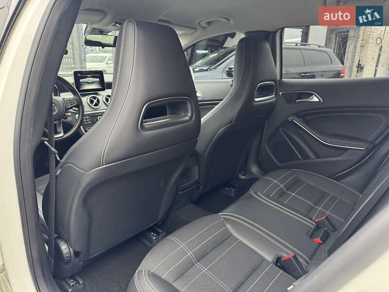 Внедорожник / Кроссовер Mercedes-Benz GLA-Class 2016 в Тернополе