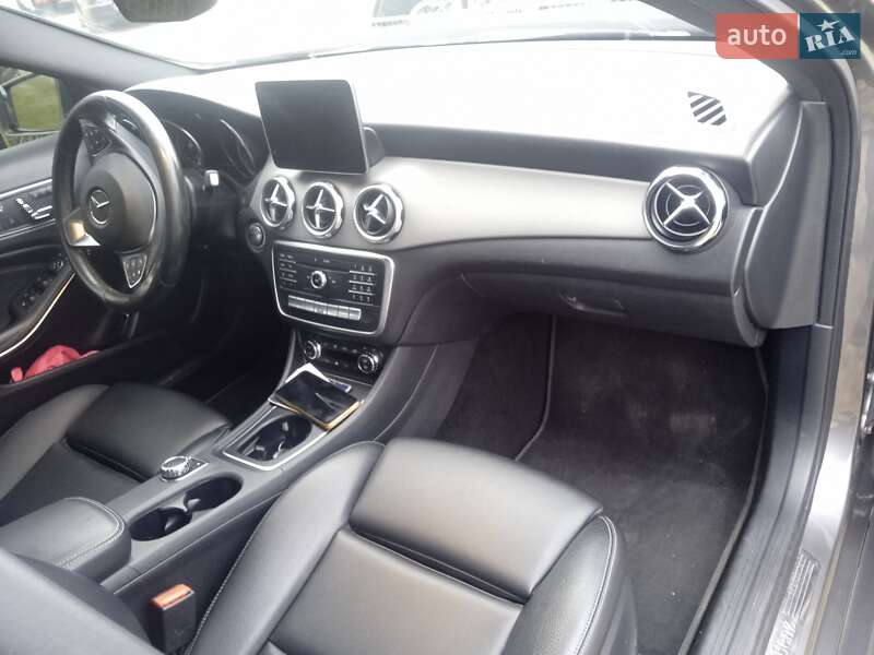 Внедорожник / Кроссовер Mercedes-Benz GLA-Class 2017 в Самборе фото 6 Внедорожник / Кроссовер Mercedes-Benz GLA-Class 2017 в Самборе