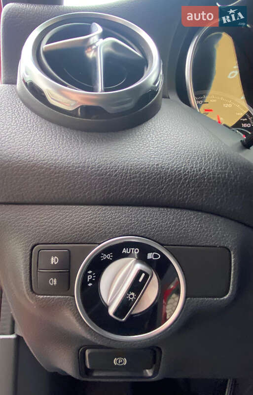 Позашляховик / Кросовер Mercedes-Benz GLA-Class 2018 в Рівному