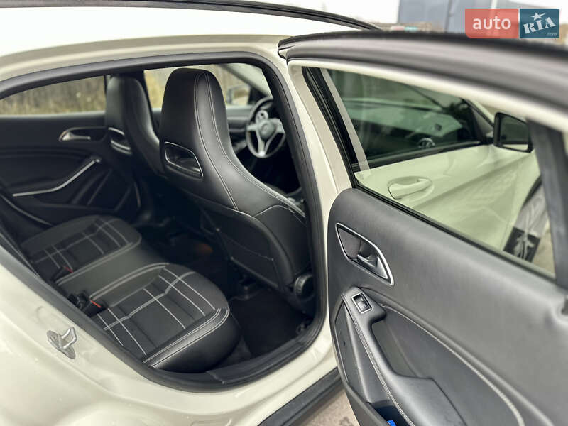 Позашляховик / Кросовер Mercedes-Benz GLA-Class 2015 в Києві