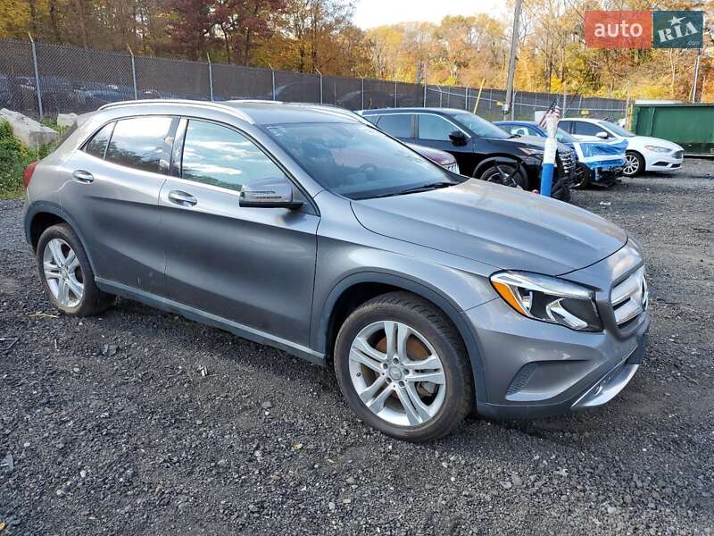 Позашляховик / Кросовер Mercedes-Benz GLA-Class 2015 в Львові фото 4 Позашляховик / Кросовер Mercedes-Benz GLA-Class 2015 в Львові