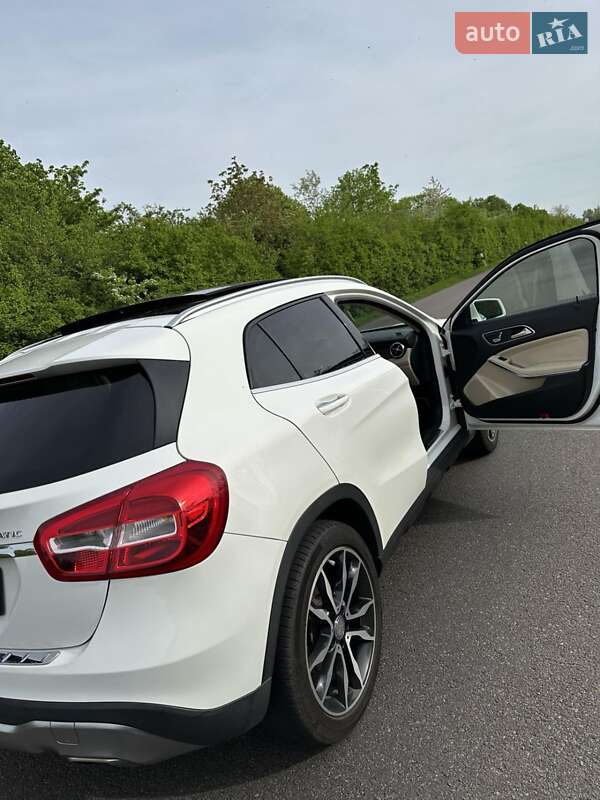 Внедорожник / Кроссовер Mercedes-Benz GLA-Class 2018 в Харькове