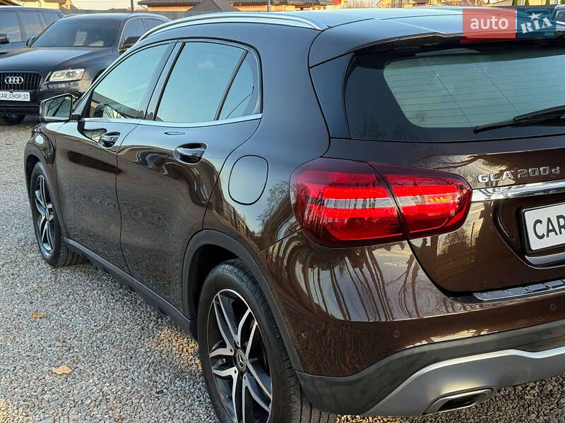 Позашляховик / Кросовер Mercedes-Benz GLA-Class 2017 в Стрию