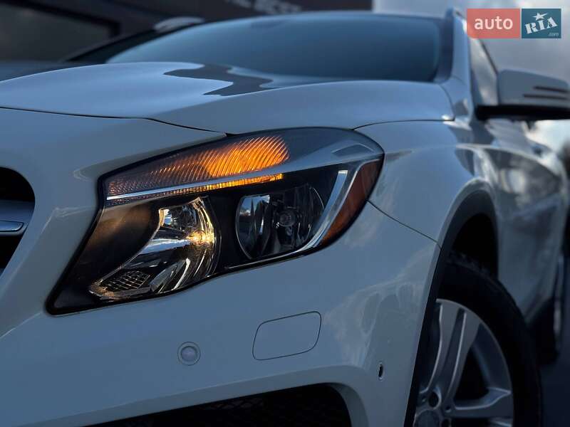 Внедорожник / Кроссовер Mercedes-Benz GLA-Class 2015 в Ровно