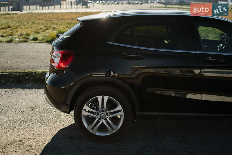 Внедорожник / Кроссовер Mercedes-Benz GLA-Class 2016 в Львове
